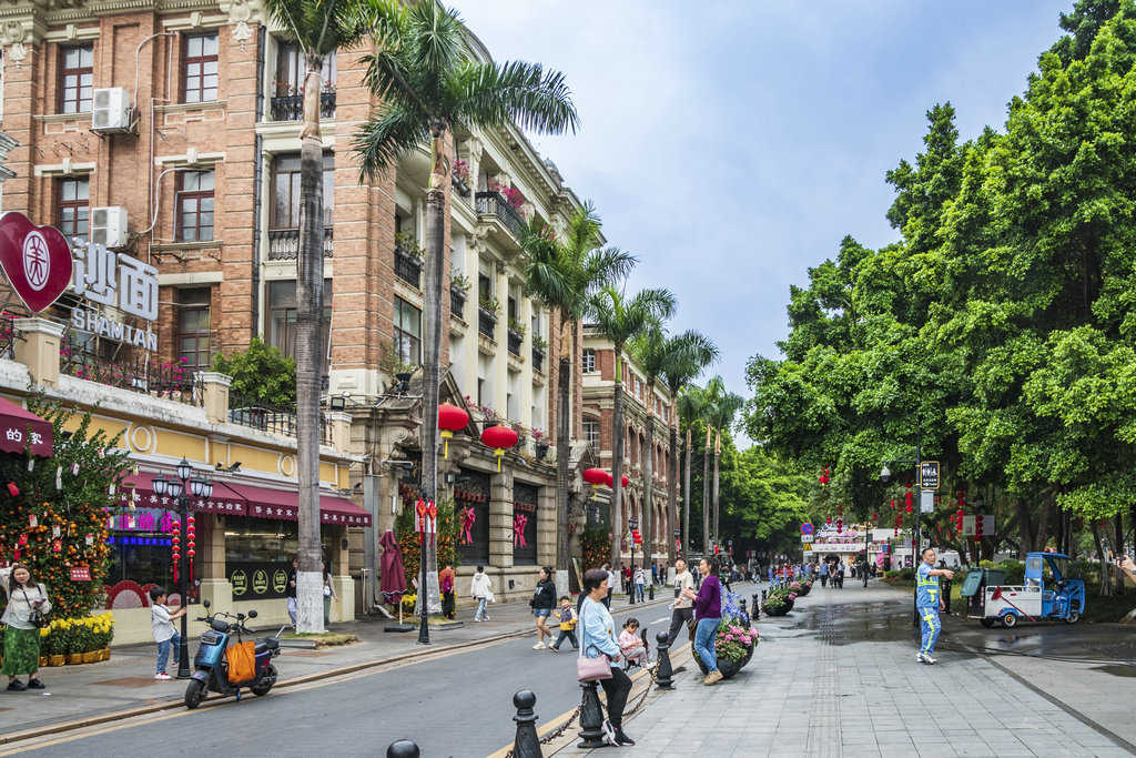 Shamian Island Weekend Market Shamian Island Weekend Market